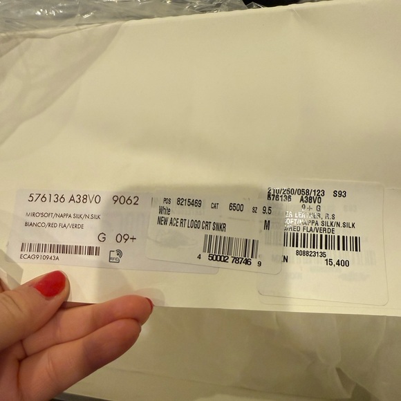 Gucci Ace White Sneakers with Red and Green Stripes Authentic! - Picture 7 of 8